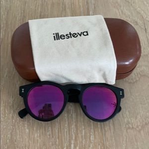 Illesteva Leonard Sunglasses - pink mirror
